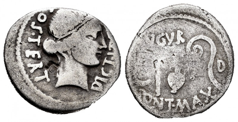 Julius Caesar. Denarius. 46 BC. Africa. (Ffc-3). (Craw-467/1a). (Cal-649). Anv.:...