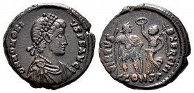 Honorius. Nummus. 395-4011 AD. Constantinople. (Ric-61 (Arcadio)). Rev.: VIRTVS EXERCITI, emperor standing facing, head right, holding spear and shiel...