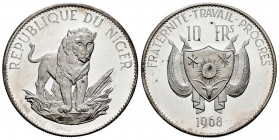 Nigeria. 10 francs. 1968. (Km-8.1). Ag. 20,03 g. Almost MS. Est...40,00. 


 SPANISH DESCRIPTION: Nigeria. 10 francs. 1968. (Km-8.1). Ag. 20,03 g. ...