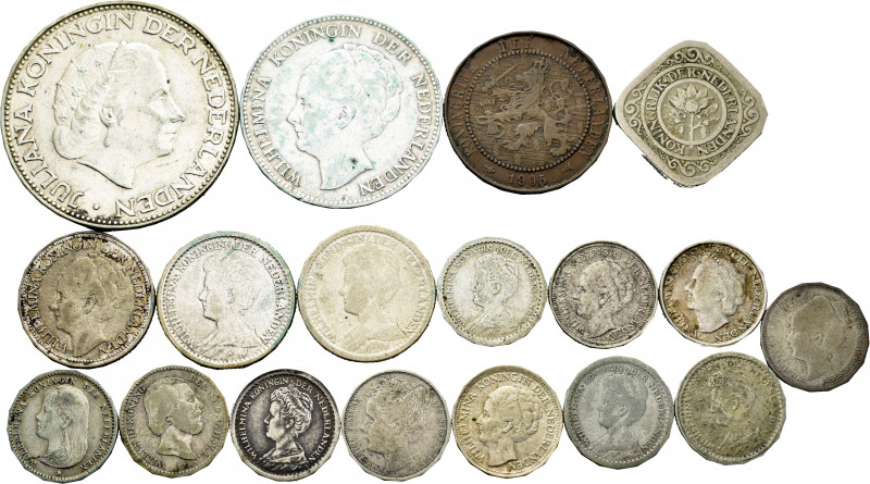 Netherlands. Lot of 18 Dutch pieces, 1 copper (2-1/2 cent 1905) and 17 silver, 1...