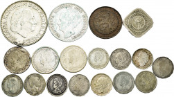 Netherlands. Lot of 18 Dutch pieces, 1 copper (2-1/2 cent 1905) and 17 silver, 1 5 cent (1913), 10 10 cent (1889, 1892, 1903, 1906, 1917 (2), 1918 (2)...