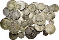 Lot of 54 small silver coins from countries like India, Hong Kong, Morocco, Egypt, Tunisia and others TO EXAMINE. F/XF. Est...150,00. 


 SPANISH D...