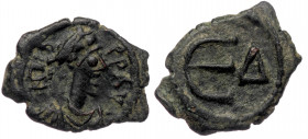 Tiberius II Constantine (578-582), AE17 Pentanummium, Constantinople. 
DM TIB PP AVI - pearl diademed, draped, cuirassed bust right 
Large Ε, Δin righ...