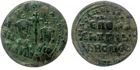 CONSTANTINE VII PORPHYROGENITUS with ROMANUS I (913-959) AE28 Follis. Constantinople. 
Crowned facing busts of Constantine and Romanus, holding betwee...