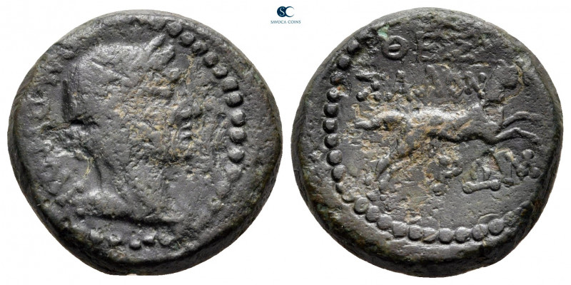 Macedon. Thessalonica circa 37 BC. 
Bronze Æ

17 mm, 6,05 g



very fine