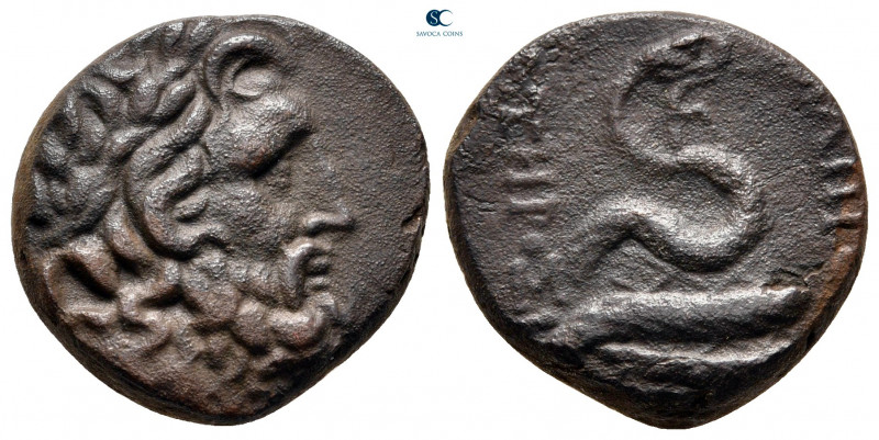 Mysia. Pergamon circa 133-27 BC. 
Bronze Æ

20 mm, 8,39 g



very fine