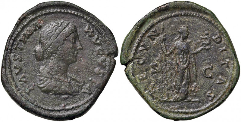 Faustina II (moglie di Marco Aurelio) Sesterzio - Busto drappeggiato a d. - R/ L...