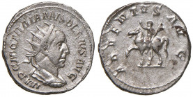 Traiano Decio (249-251) Antoniniano - Busto radiato a d. - R/ L’imperatore a cavallo a s. - RIC 11 AG (g 5,16) 
SPL