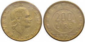 REPUBBLICA ITALIANA (1946-) 200 Lire 1978 - Nomisma 235 BR D/ testa ribattuta. Con sigillatura anonima.
BB