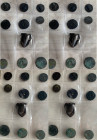 Lotto di 9 monete antiche di bassa conservazione, inoltre una placchetta (?) con testa d’aquila in bronzo, non si accettano resi
D