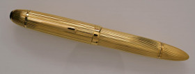 MONTBLANC Penna stilografica - Corpo cappuccio e finiture in oro massiccio 750, pennino bicolore 18kt. Penna in eccellenti condizioni venduta in porta...