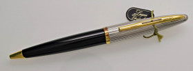 WATERMAN Penna a sfera - modello Iaque veritable - corpo colore nero con finiture dorate. Fermaglio firmato.