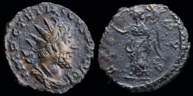 Tetricus I (271-274), AE antoninianus. Cologne, 2.40g.
Obv: IMP C TETRICVS P F AVG; Radiate, draped and cuirassed bust right.
Rev: COMES AVG; Victory ...