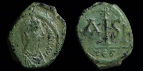Justinian I (527-565) AE 16 nummi, issued 552-62. Thessalonica, 6.96g, 17-21mm.
Obv: Diademed, draped and cuirassed bust r.
Rev: Large IS; chi-rho abo...