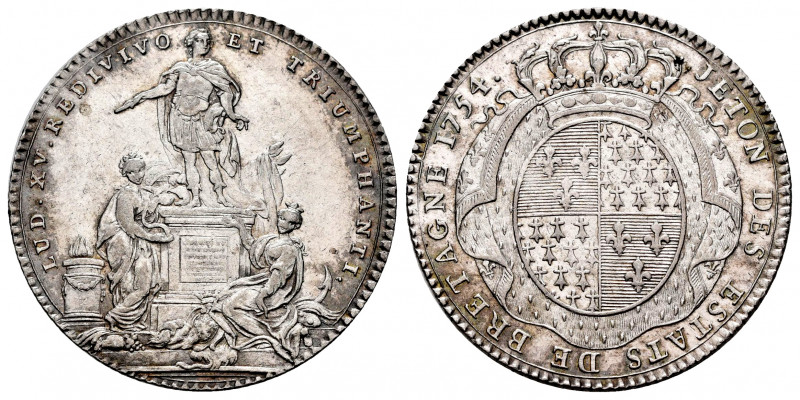 France. Jeton. 1754. (Feuardent-8764). Ag. 6,76 g. Arms of France and Brittany. ...