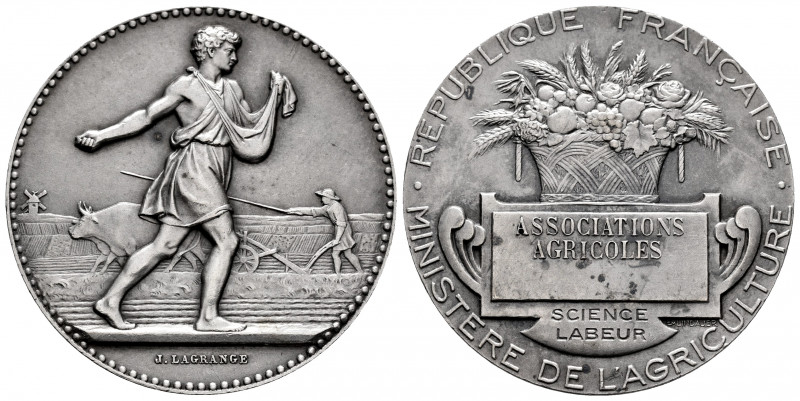 France. Medal. Ag. 36,26 g. Agricultural Association. 41mm. XF. Est...60,00. 
...