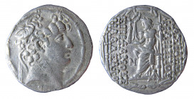 Antiochia - Philippe - 92-83 v.Chr N infront of throne - Antiochia - 15.30g - Spaer 2804