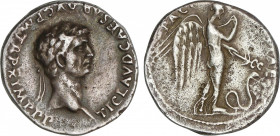 Roman Coins
Empire
Denario. Acuñada el 50-51 d.C. CLAUDIO. Anv.: TI. CLAVD. CAESAR AVG. P. M. TR. P. X. IMP. P. P. Busto laureado de Claudio a derec...