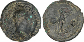 Roman Coins
Empire
As. Acuñada el 54-68 d.C. NERÓN. Anv.: NERO CAESAR AVG. GERM. IMP. Cabeza laureada a derecha. Rev.: S. C. Victoria en vuelo a izq...