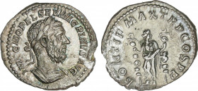 Roman Coins
Empire
Denario. Acuñada el 217-218 d.C. MACRINO. Anv.: IMP. C. M. OPEL. SEV. MACRINVS AVG. Busto laureado a derecha. Rev.: PONTIF. MAX. ...
