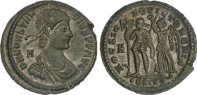 Roman Coins
Empire
Centenional. Acuñada el 350-351 d.C. CONSTANCIO II. Rev.: HOC SIGNO VICTOR ERIS. SIS. Constancio en pie con lábaro y lanza, tras ...