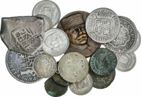 Lots and Collections
Lote 25 monedas. IMPERIO ROMANO a JUAN CARLOS I. AE, AR, latón. Resto final de colección. Incluye 4 pequeños bronces del imperio...
