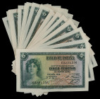 Spanish Banknotes
Spanish Banknotes
Lote 30 billetes 5 Pesetas. Emisión 1935. Serie G. Dos parejas y veintitres billetes correlativos. (Leves ondula...