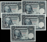Spanish Banknotes
Estado Español
Lote 5 billetes 500 Pesetas. 15 Noviembre 1951. Benlliure. Serie C. Todos correlativos. (Tres levísimo punto de óxi...