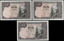Spanish Banknotes
Juan Carlos I
Lote 3 billetes 5.000 Pesetas. 6 Febrero 1976. Carlos III. Sin Serie (2) y Serie A. (Arruguitas y uno con leve doble...