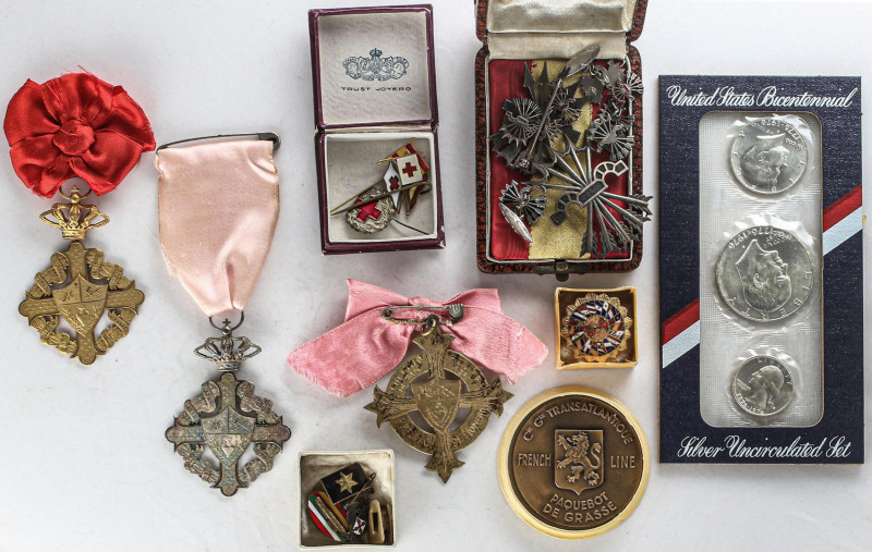 Spanish Decorations
Lote 29 insignias, 4 medallas y una serie 3 monedas. Siglo ...