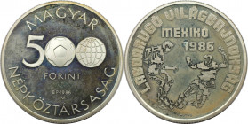 Europäische Münzen und Medaillen, Ungarn / Hungary. Fußball WM in Mexiko - Spieler. 500 Forint 1986, Silber. 0.58 OZ. KM 656. Polierte Platte
