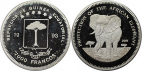 Weltmünzen und Medaillen, Äquatorial Guinea / Equatorial Guinea. African Elephant. 7000 Francos 1993. 10,51 g. 0.999 Silber. 0.34 OZ. KM 77. Fingerabd...