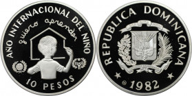 Weltmünzen und Medaillen, Dominikanische Republik / Dominican Republic. "Internationales Jahr des Kindes". 10 Pesos 1982. 23,33 g. 0.925 Silber. 0.69 ...