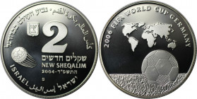 Weltmünzen und Medaillen, Israel. Fußball - WM in Deutschland. 2 New Sheqalim 2004. 28,80 g. 0.925 Silber. 0.86 OZ. KM 407. Polierte Platte