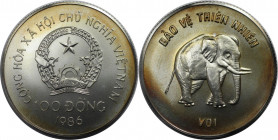 Weltmünzen und Medaillen, Vietnam. Elefant. 100 Dong 1986. 12,0 g. 0.999 Silber. 0.39 OZ. KM 21. Stempelglanz