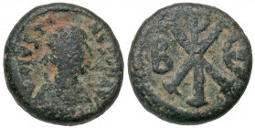 Justin I. 518-527. AE pentanummium (13.2 mm, 2.06 g, 5 h). Constantinople mint. D N IVSTINVS P P AV, pearl-diademed, draped and cuirassed bust of Just...