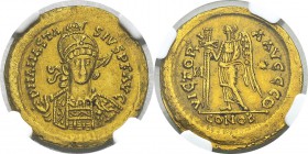 Théodoric (493-526)
 Solidus frappé sur le type d’un solidus d’Anastase (imitation barbare)
 Exemplaire de la vente Schweizerisches Kreditanstalt Be...