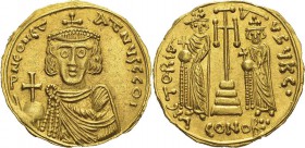 Constantin IV Pogonatus (654-685) 
 Solidus - Syracuse (668-673)
 Très rare et d’une qualité remarquable. 
 Superbe à FDC
 6.000 / 8.000