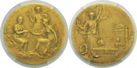Afrique Occidentale Française
 Coffret officiel de l’exposition Franco-Britannique de 1908 contenant une médaille en or de la Banque de L’Afrique Occ...