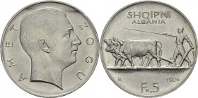 Albanie
 Ahmed Zogu (1925-1939)
 5 francs sans étoile - 1926 R Rome. 
 Très rare dans cette qualité.
 FDC - NGC MS 65
 800 / 900