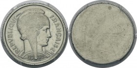 France
 IIIème République (1871-1940)
 Essai en cupro-nickel uniface du 5 francs Bazor - 1933 
 Tranche striée.
 Inédit - Unique ?
 Frappe d’Epre...