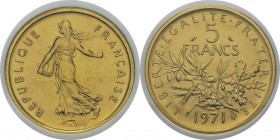 France
 Vème République (1959 à nos jours) 
 Piéfort en or du 5 francs Semeuse - 1971 
 250 exemplaires.
 Frappe d’Epreuve - NGC PF 67
 1.400 / 1...