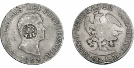 COLECCIÓN DE RESELLOS. FILIPINAS. 8 reales. Resello Y. II coronado sobre 8 reales 1823 México JM. KM-127. MBC-.