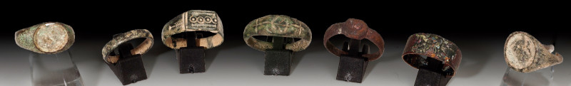 ARQUEOLOGÍA. ROMA, ÉPOCA MEDIEVAL Y MODERNA. Lote de siete anillos (I-II d.C.; X...