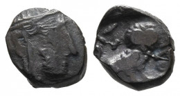 ATENAS, Atica. Obolo. (Ar. 0,50g/8mm). 454-404 a.C. (SNG Copenhagen 53-56). Anv: Cabeza de Atenea con casco ornamentado a derecha. Rev: Búho estante a...