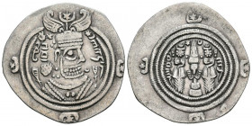 IMPERIO SASANIDA, Khusro II. Dracma. (Ar. 3,18g/29mm). Año 37. SHY (Shiz). (Göbl Type II/2). Anv: Busto coronado a derecha, a la izquierda estrella, a...