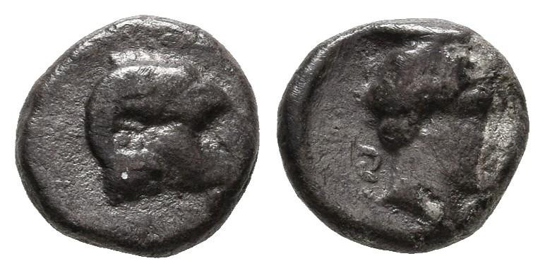 CARIA, Kasolaba. Hemióbolo. (Ar. 0,55g/8mm). Siglo IV a.C. (Klein 496-498). Anv:...