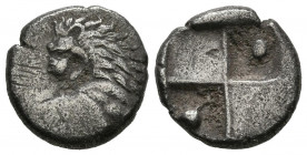 TRACIA, Chersonesos. Hemidracma. (Ar. 2,27g/13mm). 386-338 a.C. (SNG Copenhagen 824-825). Anv: Parte delantera de león mirando a izquierda. Rev: Cuatr...