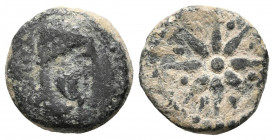 MALACA (Málaga). 1/4 Calco. (Ae. 1,94g/13mm). 290-220 a.C. (FAB-1725). Anv: Cabeza con gorro egipcio a derecha. Rev: Estrella de ocho puntas. MBC-/MBC...