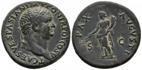 TITO. Sestercio. (Ae. 22,79g/32mm). 72 d.C. Roma. (RIC 423 var). Anv: Cabeza laureada de Tito a derecha, alrededor leyenda: T CAES VESPASIAN IMP PON T...